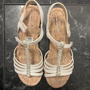 American Eagle White Sandals
